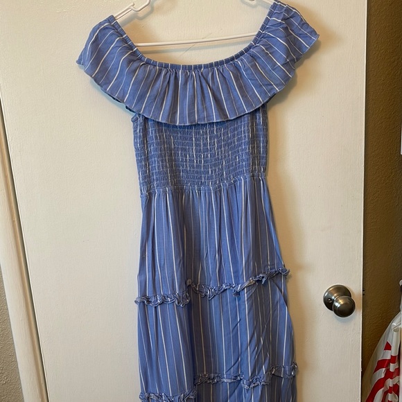 medium - Picture 4 of 4